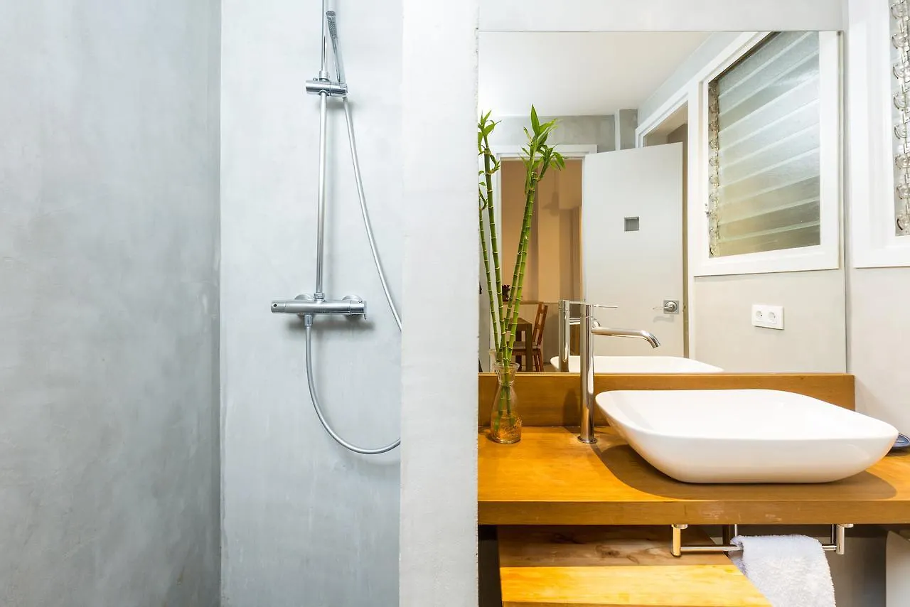 ברצלונה Montaber Apartment - Trafalgar ספרד